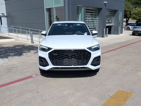 Used 2023 Audi Q5 2.0T Premium Plus w/ Premium Plus Package AWD/4WD image 2
