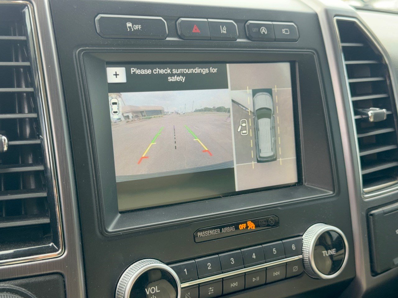 Used 2018 Ford Expedition Max Platinum RWD image 24