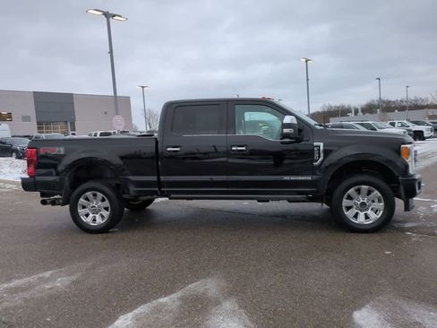 Used 2018 Ford F250 Platinum w/ Platinum Ultimate Package image 9