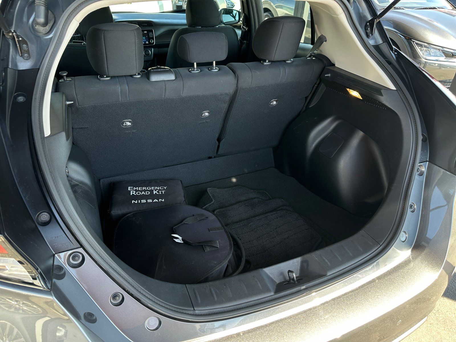 Used 2025 Nissan Leaf S FWD image 25