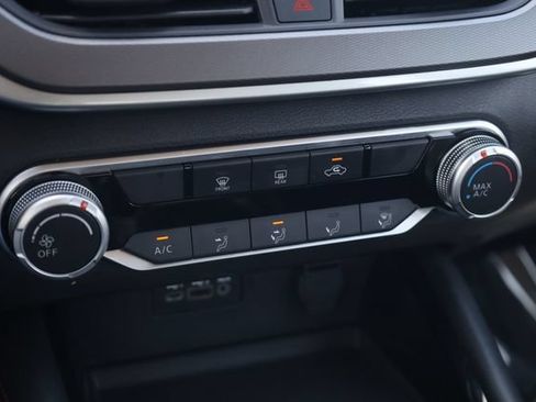 Certified 2025 Nissan Altima 2.5 SR FWD image 22