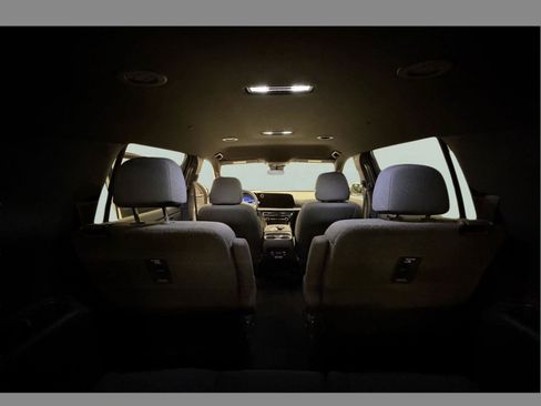 Used 2025 Chevrolet Traverse LT AWD/4WD image 42