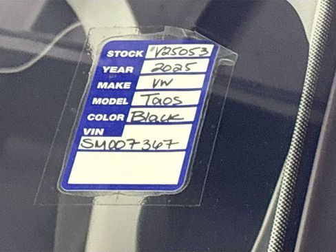 Used 2025 Volkswagen Taos SE AWD/4WD image 25