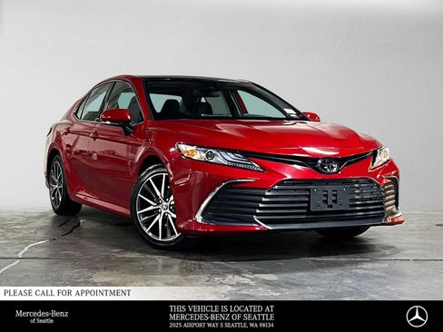 Used 2023 Toyota Camry XLE w/ Navigation Package AWD/4WD image 1