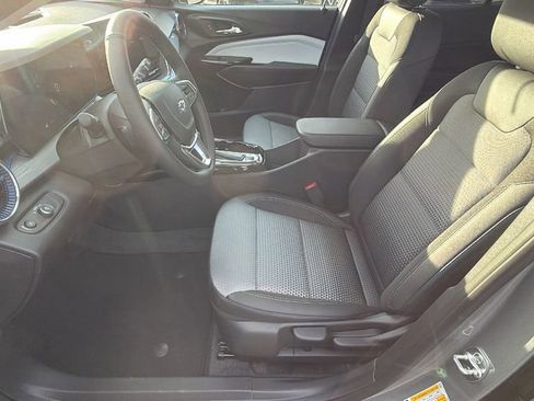 New 2026 Chevrolet Trax LT w/ Midnight Edition image 13