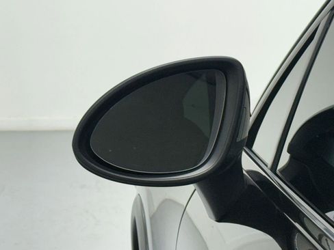 Used 2013 Porsche Cayenne Turbo image 17