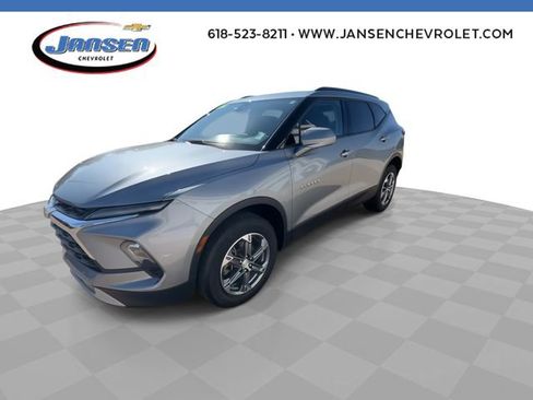 Used 2024 Chevrolet Blazer LT w/ Convenience Package FWD image 4