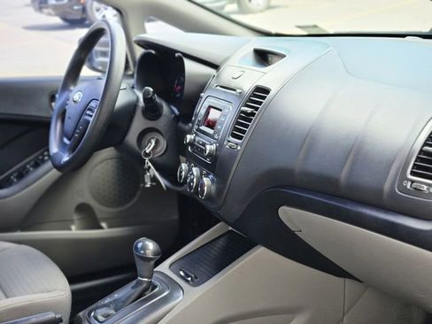 Used 2015 Kia Forte LX w/ Popular Package FWD image 13