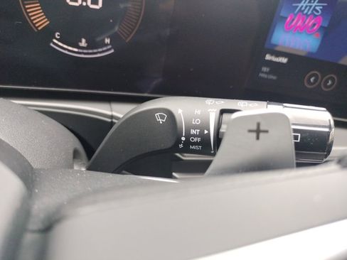 Used 2025 Hyundai Santa Fe SEL image 18