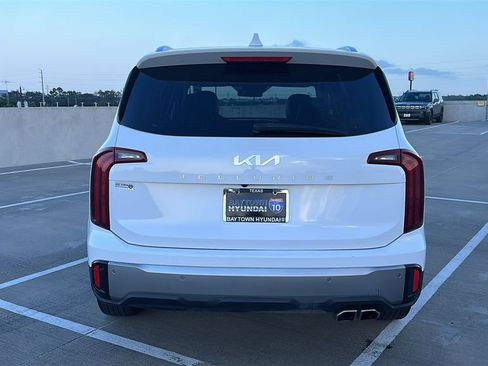 Used 2025 Kia Telluride S FWD image 12