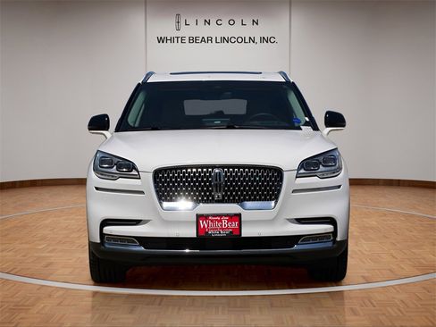 Used 2020 Lincoln Aviator Reserve w/ Equipment Group 202A image 8