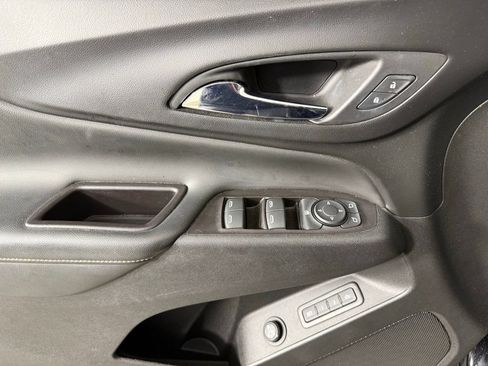 Used 2020 Chevrolet Equinox Premier image 13