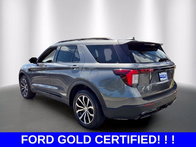 Certified 2025 Ford Explorer ST-Line AWD/4WD image 3