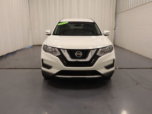 Used 2019 Nissan Rogue S FWD image 3