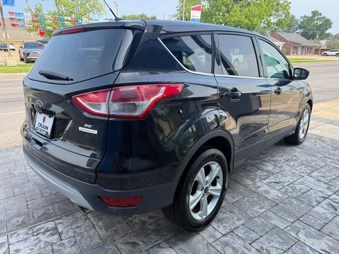 Used 2015 Ford Escape SE FWD image 4
