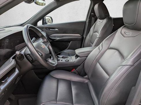 Used 2025 Cadillac XT4 Premium Luxury FWD image 11