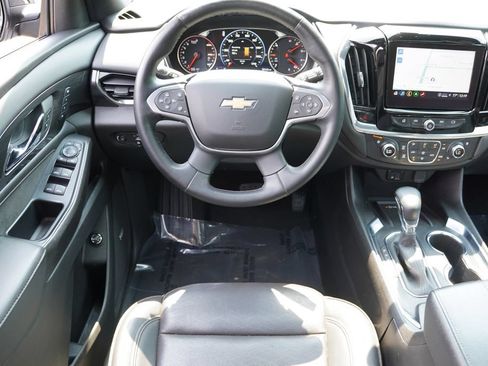Used 2023 Chevrolet Traverse High Country AWD/4WD image 23