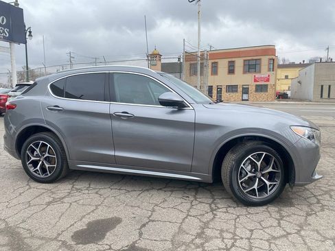 Used 2021 Alfa Romeo Stelvio Ti AWD/4WD image 8