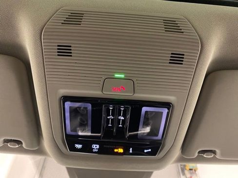 Certified 2024 Volkswagen Atlas Peak Edition SEL image 28