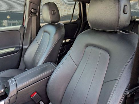 Used 2023 Mercedes-Benz GLA 250 image 8