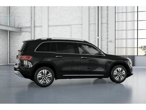 New 2026 Mercedes-Benz GLB 250 4MATIC image 18