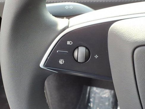 Used 2026 Tesla Model Y Long Range AWD/4WD image 9