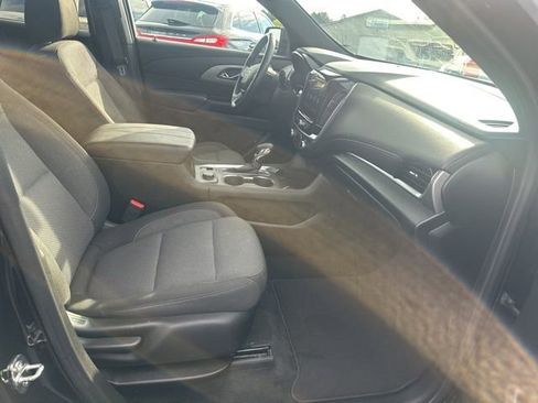 Used 2023 Chevrolet Traverse LT image 21