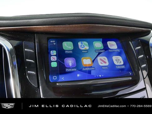 Used 2018 Cadillac Escalade Luxury AWD/4WD image 16
