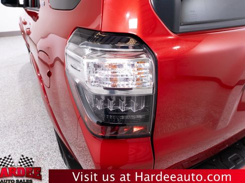 Used 2016 Toyota 4Runner SR5 image 9