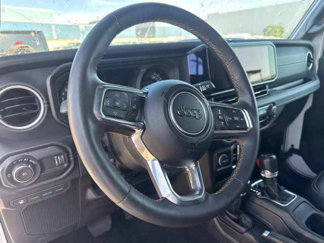 Used 2024 Jeep Wrangler Unlimited Sahara w/ Technology Group AWD/4WD image 10