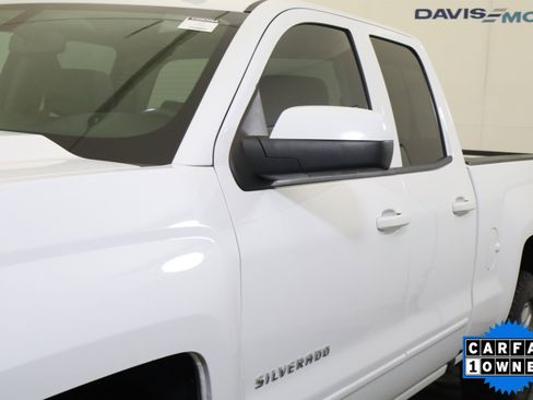 Used 2018 Chevrolet Silverado 1500 LT w/ All Star Edition image 12