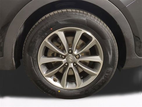 Used 2017 Hyundai Santa Fe Limited image 11