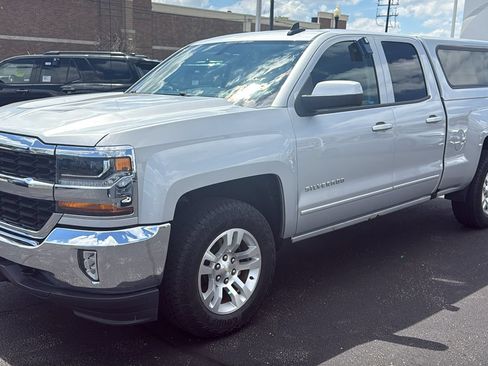 Used 2017 Chevrolet Silverado 1500 LT w/ All Star Edition AWD/4WD image 3
