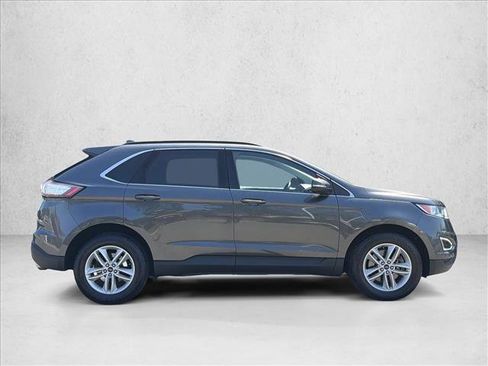 Used 2017 Ford Edge SEL w/ Equipment Group 201A AWD/4WD image 4
