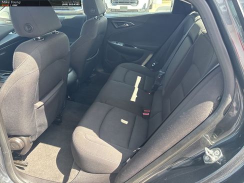 Used 2018 Chevrolet Malibu LS w/ LPO, Convenience Package 1 image 11