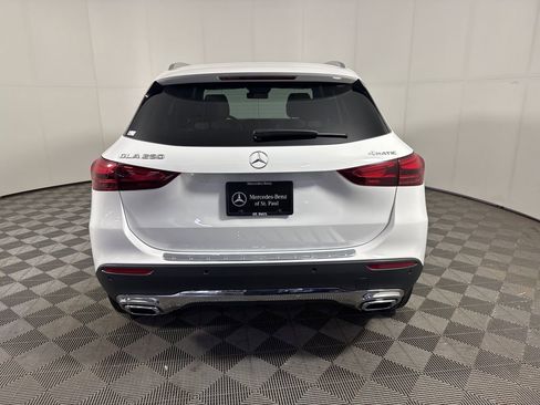 Certified 2025 Mercedes-Benz GLA 250 4MATIC image 4