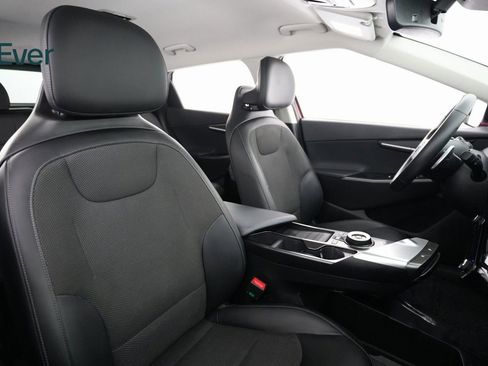 Used 2024 Kia EV6 Light image 8