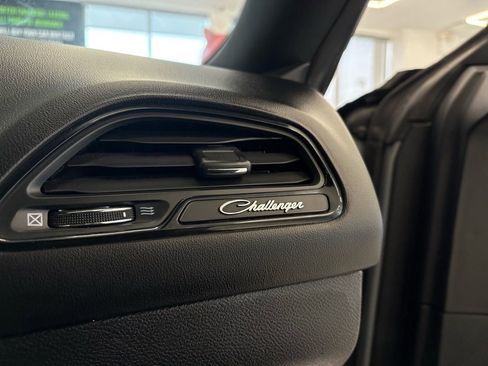 Used 2022 Dodge Challenger R/T w/ T/A Package image 31