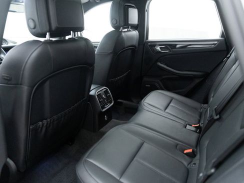 Used 2023 Porsche Macan AWD/4WD image 53