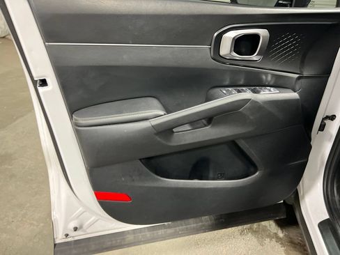Used 2024 Kia Sorento S w/ Panoramic Sunroof Package FWD image 22