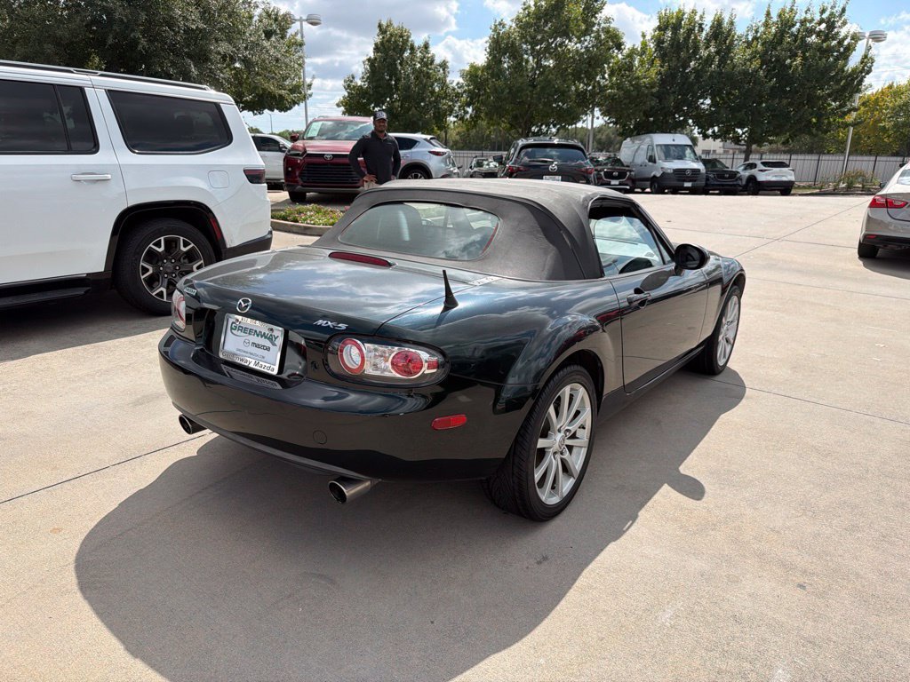 Used 2007 MAZDA MX-5 Miata Touring RWD image 3