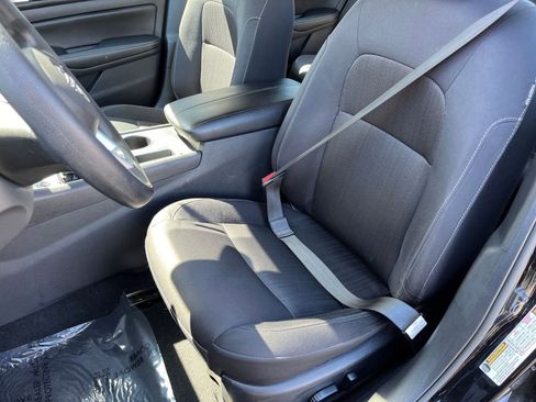 Used 2025 Nissan Altima 2.5 SV image 35