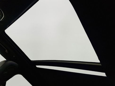 Used 2024 Jeep Wagoneer 4WD w/ Premium Group I image 16