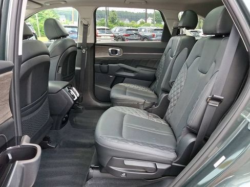 Certified 2022 Kia Sorento SX Prestige AWD/4WD image 10