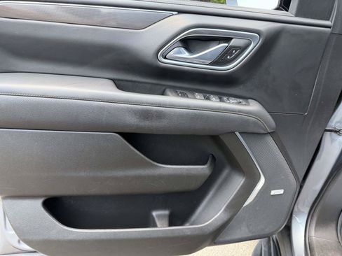 Used 2021 GMC Yukon XL AT4 w/ Rear Media and Nav Package AWD/4WD image 18