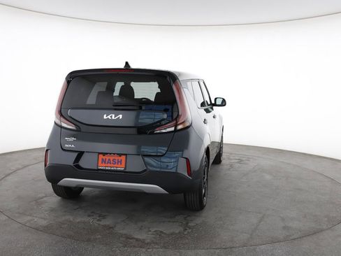 Used 2025 Kia Soul LX w/ LX Technology Package image 11