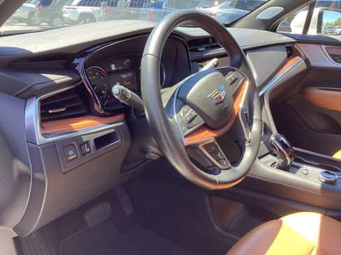 Used 2024 Cadillac XT5 Premium Luxury FWD image 11