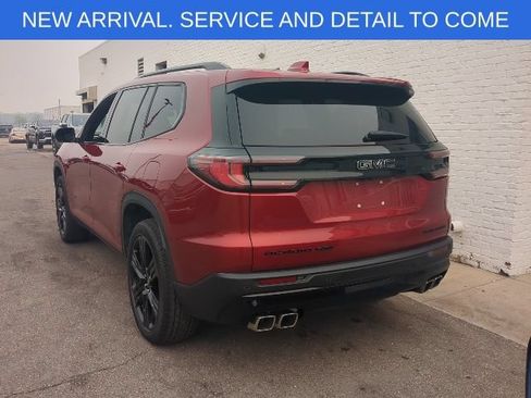Certified 2025 GMC Acadia Elevation w/ Elevation Premium Package AWD/4WD image 4