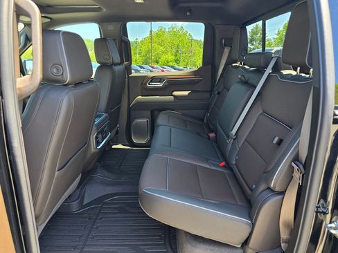 New 2026 GMC Sierra 1500 Denali w/ Denali Reserve Package AWD/4WD image 11