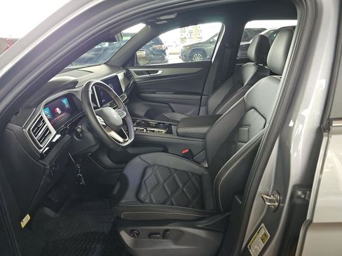 Used 2026 Volkswagen Atlas Cross Sport SE AWD/4WD image 13
